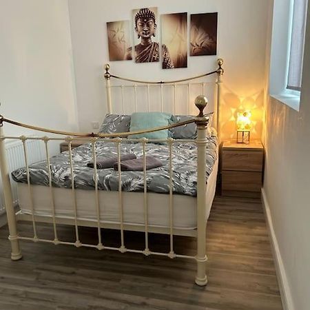 דירות אנפילד Bali Bliss Garden Flat With Parking מראה חיצוני תמונה